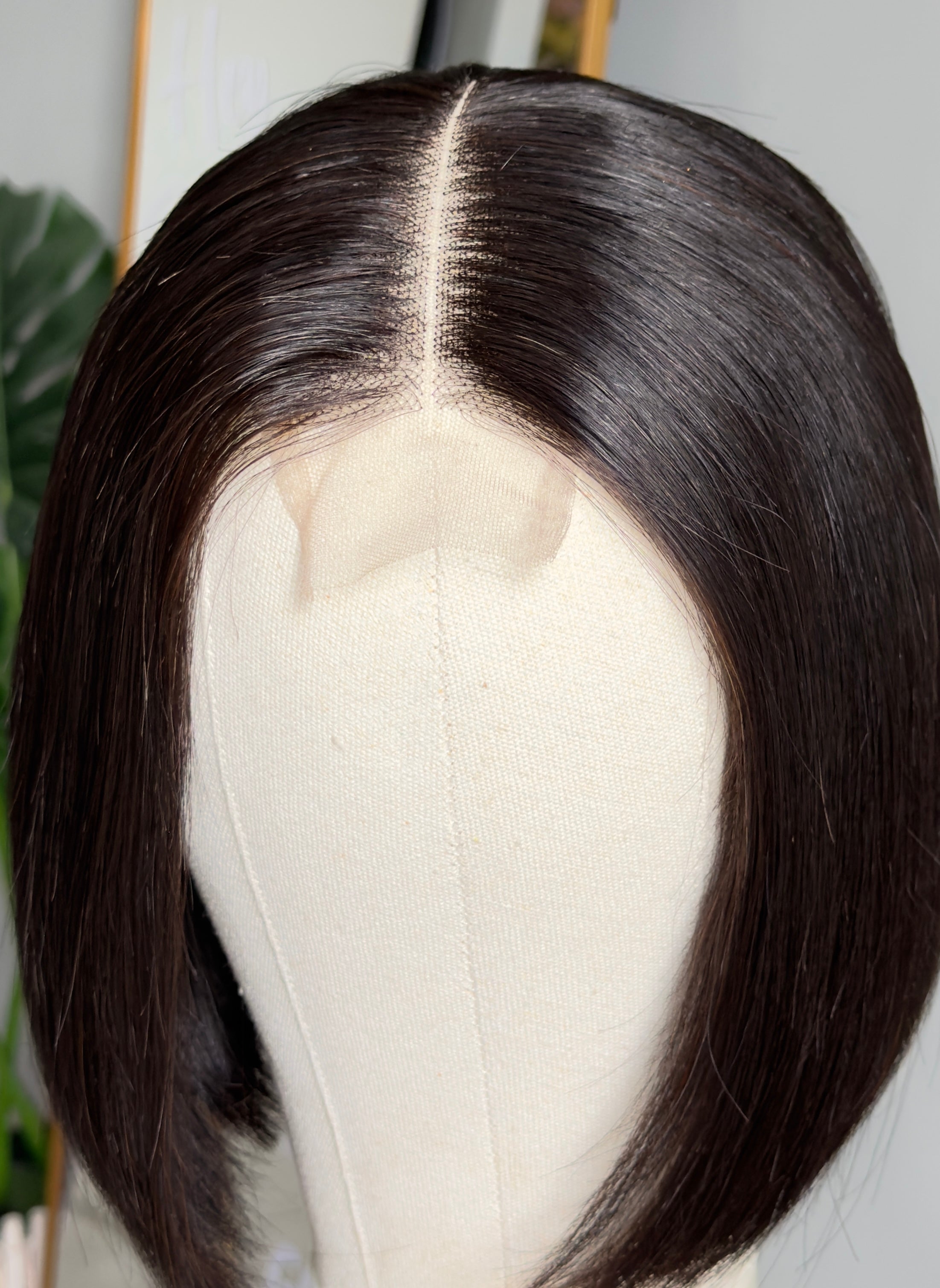 Tracy || 8 Inch Vietnamese Bob