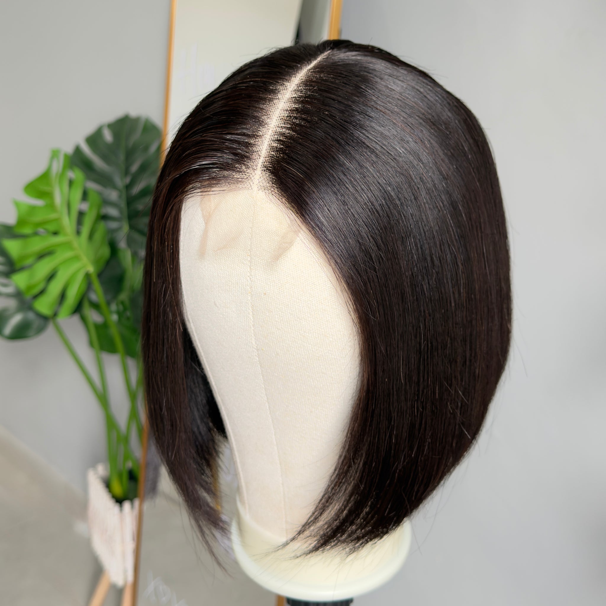 Tracy || 8 Inch Vietnamese Bob