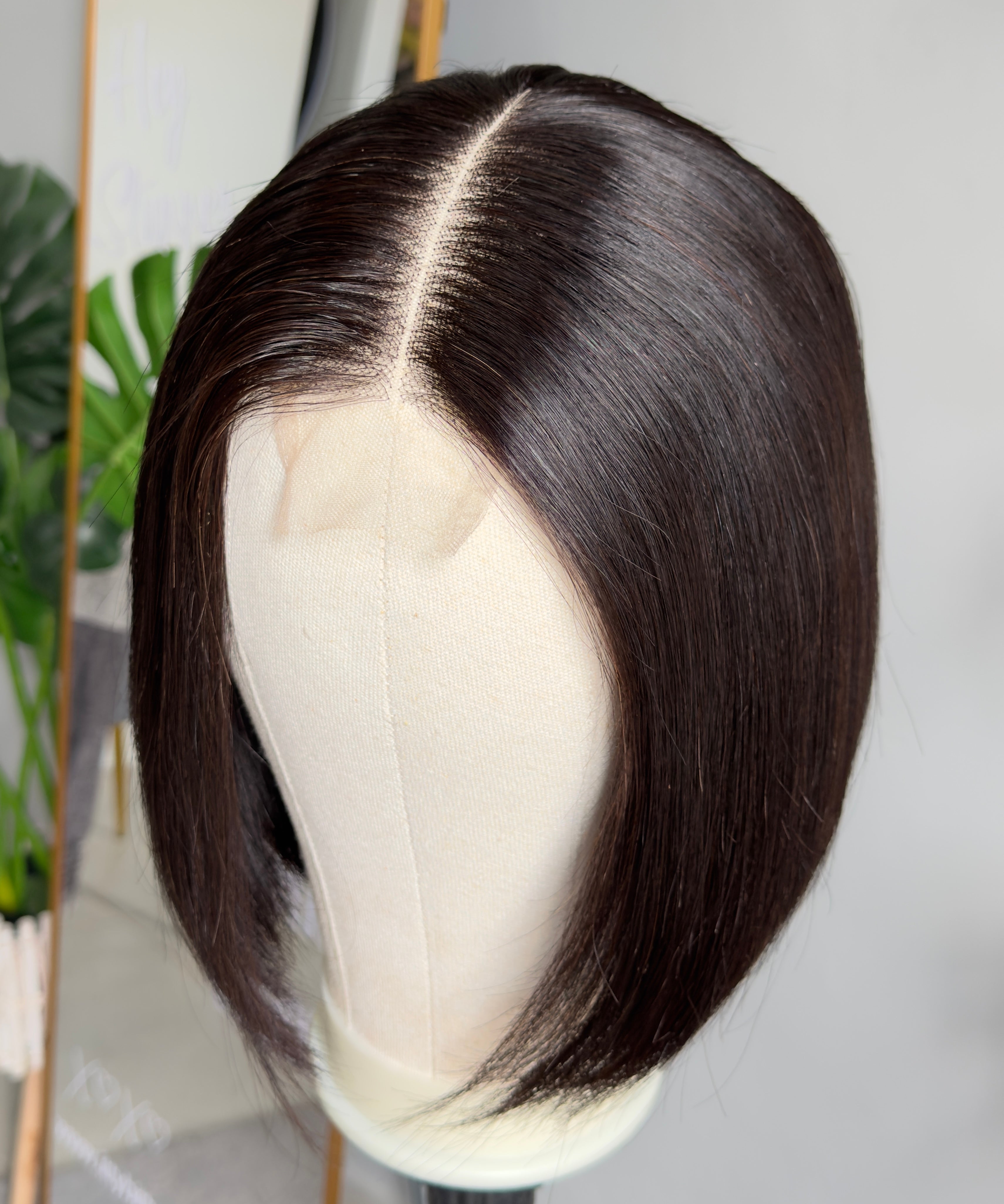 Tracy || 8 Inch Vietnamese Bob
