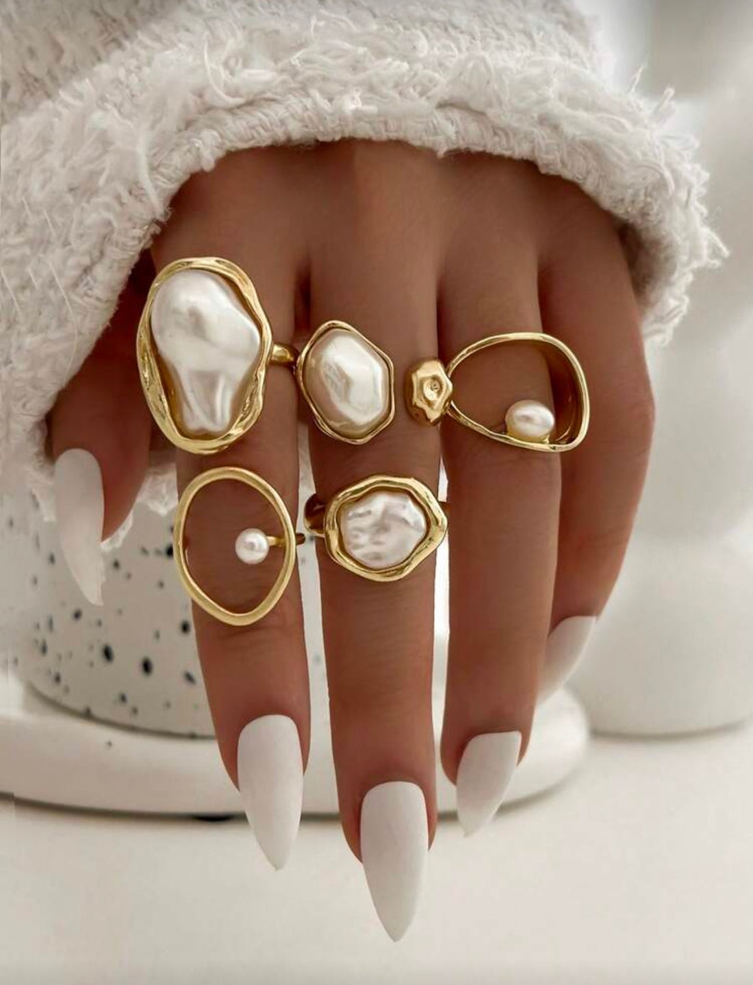Chunky Pearl Rings || 5 Pieces