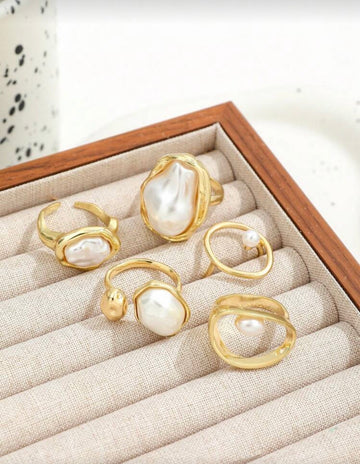 Chunky Pearl Rings || 5 Pieces