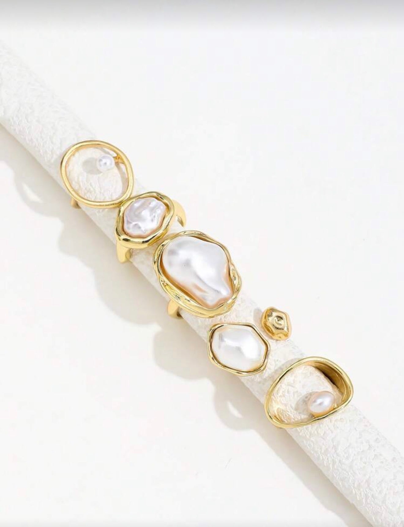 Chunky Pearl Rings || 5 Pieces
